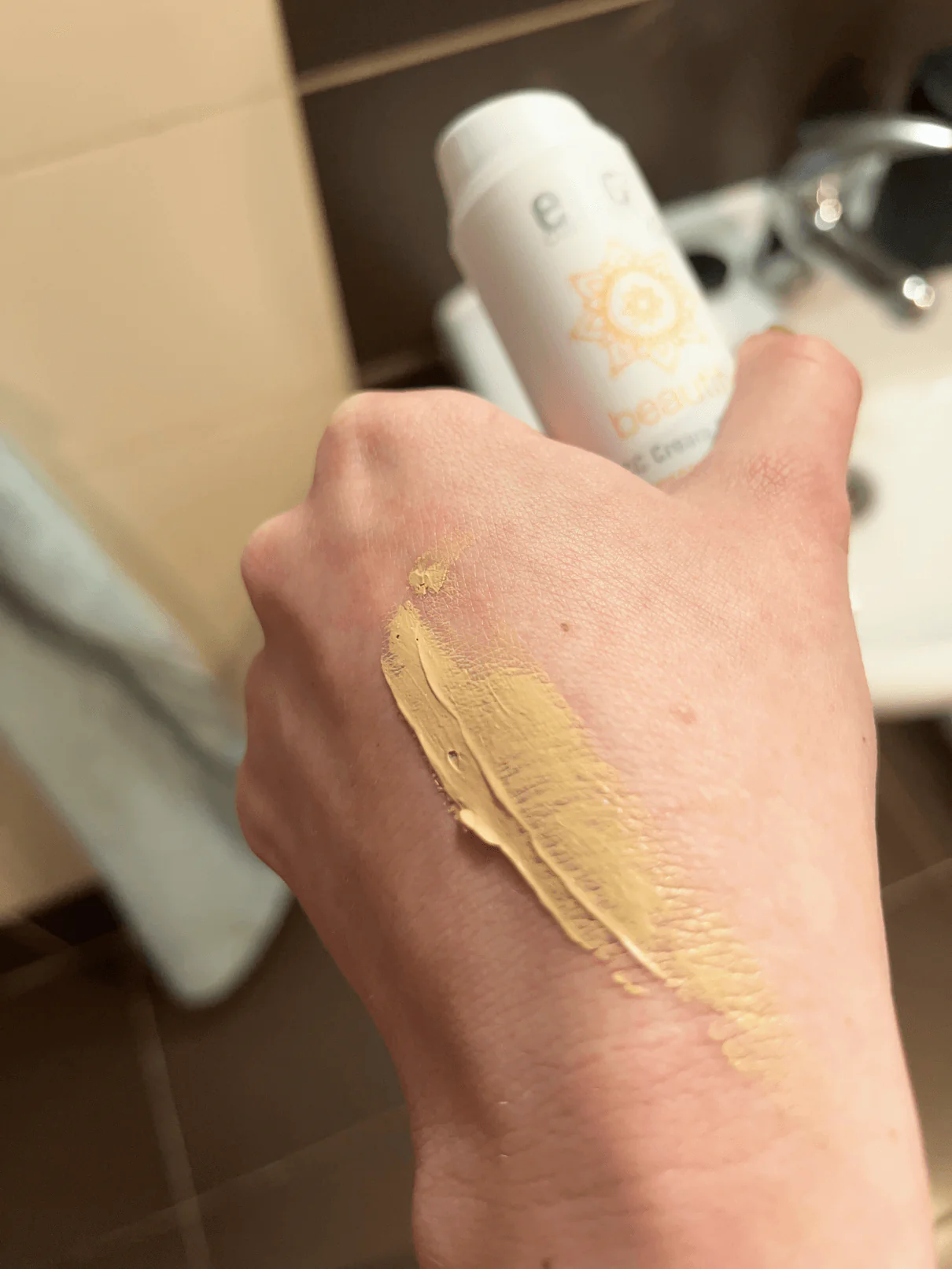Eco Cosmetics CC krém SPF 30 BIO - light (50 ml) - Image 5