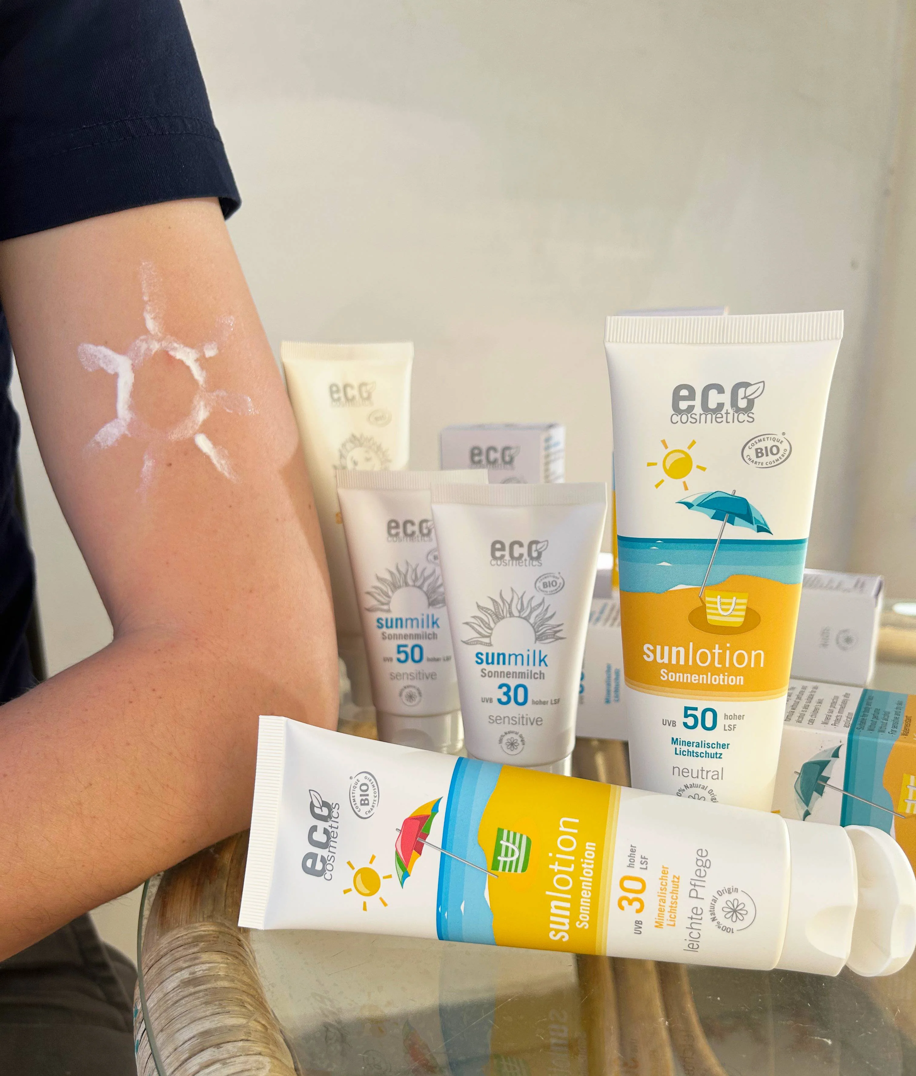 Eco Cosmetics Opalovací mléko Neutral bez parfemace SPF 30 BIO (125 ml) - Image 4