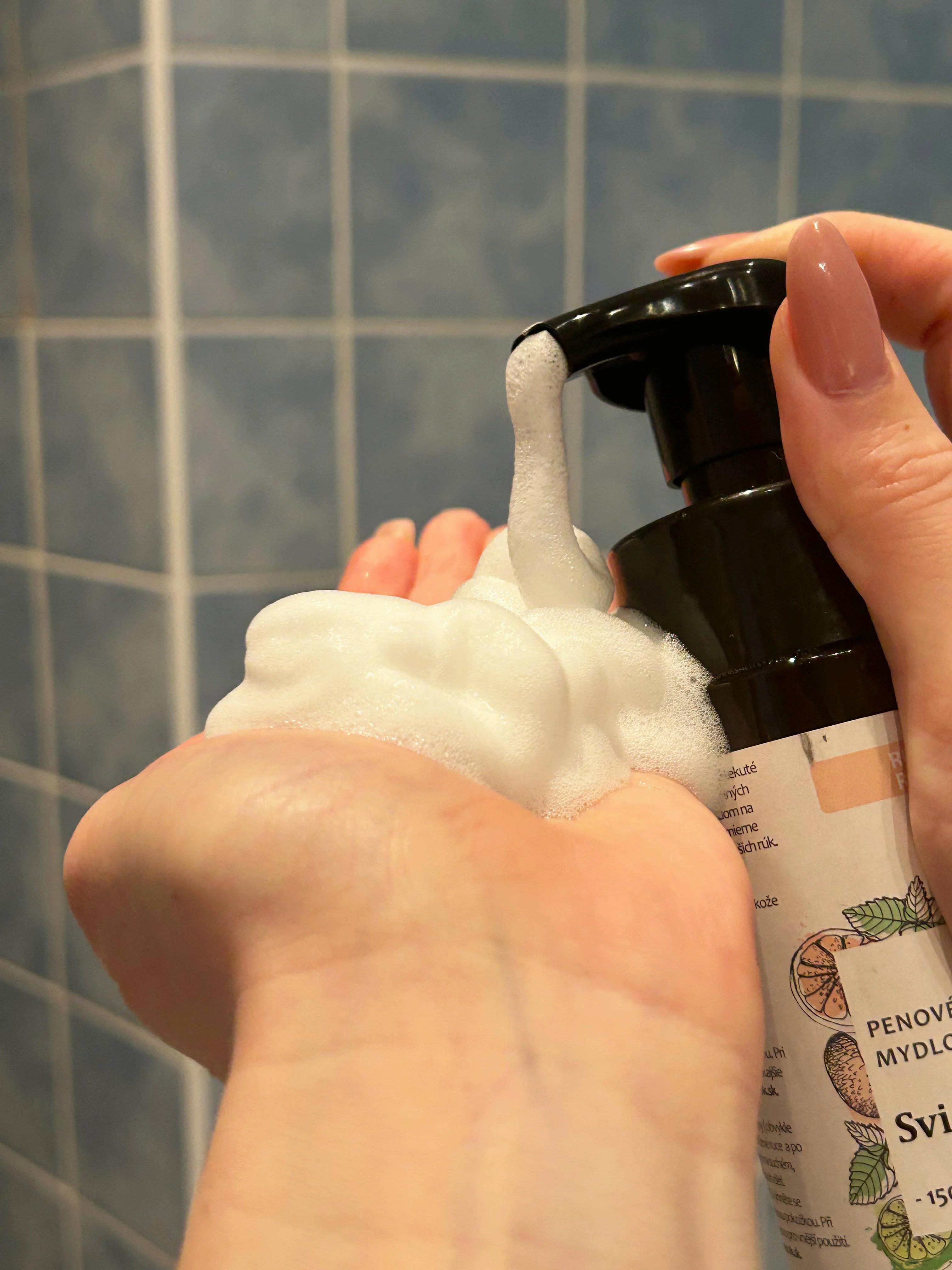 Kvitok Tekuté pěnové mýdlo Svěží citrusy (150 ml) - Image 3