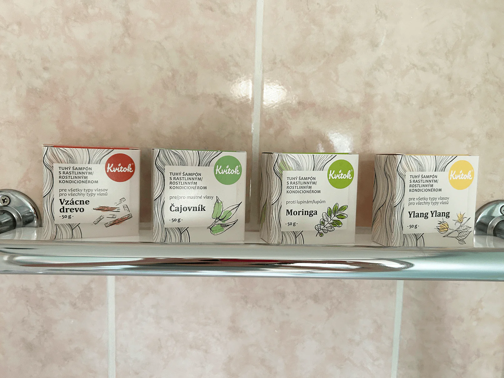 Kvitok Tuhý šampon s kondicionérem proti lupům Moringa - Image 7