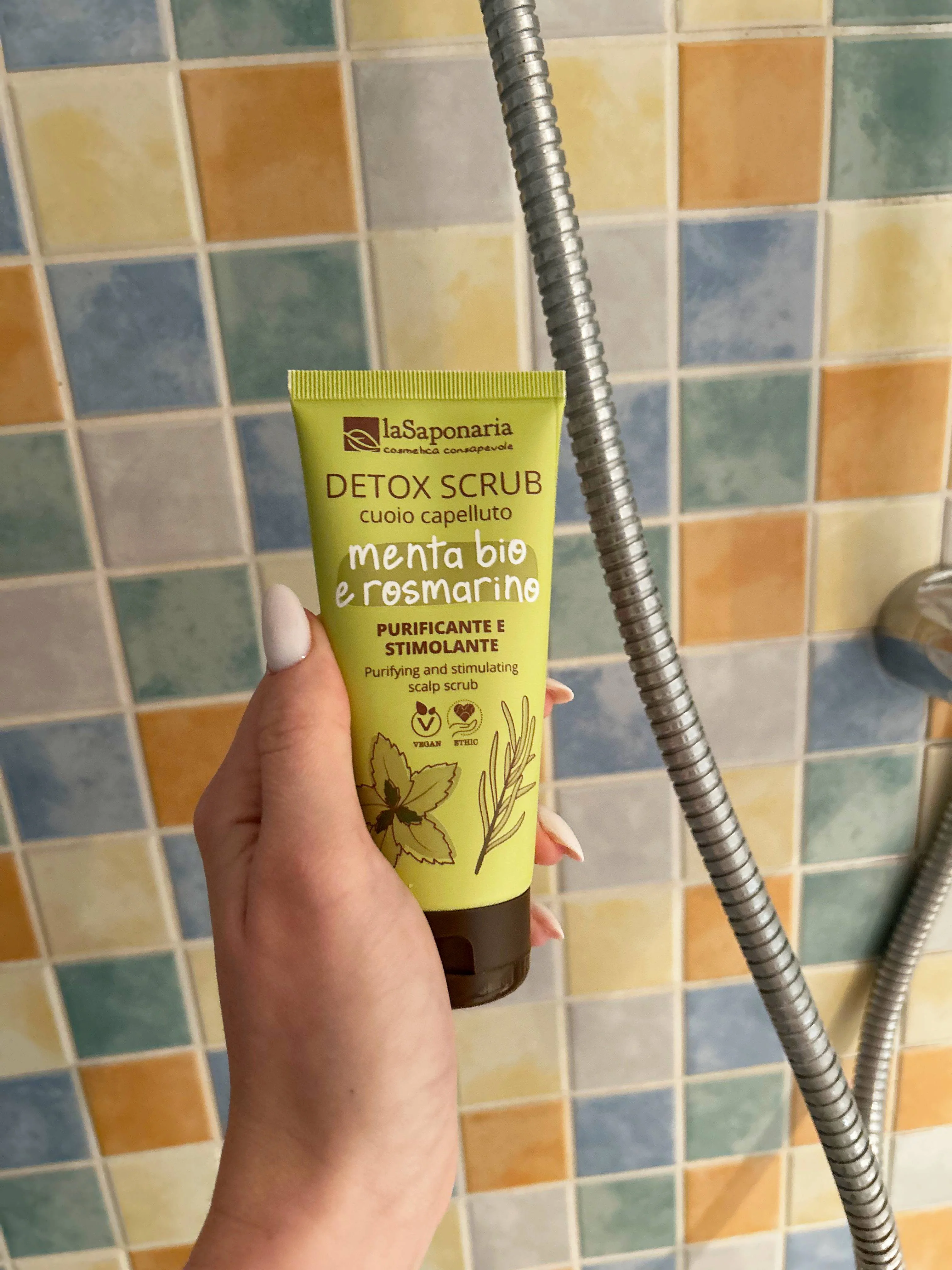 laSaponaria Detoxikační peeling na pokožku hlavy s mátou a rozmarýnem (100 ml) - Image 2