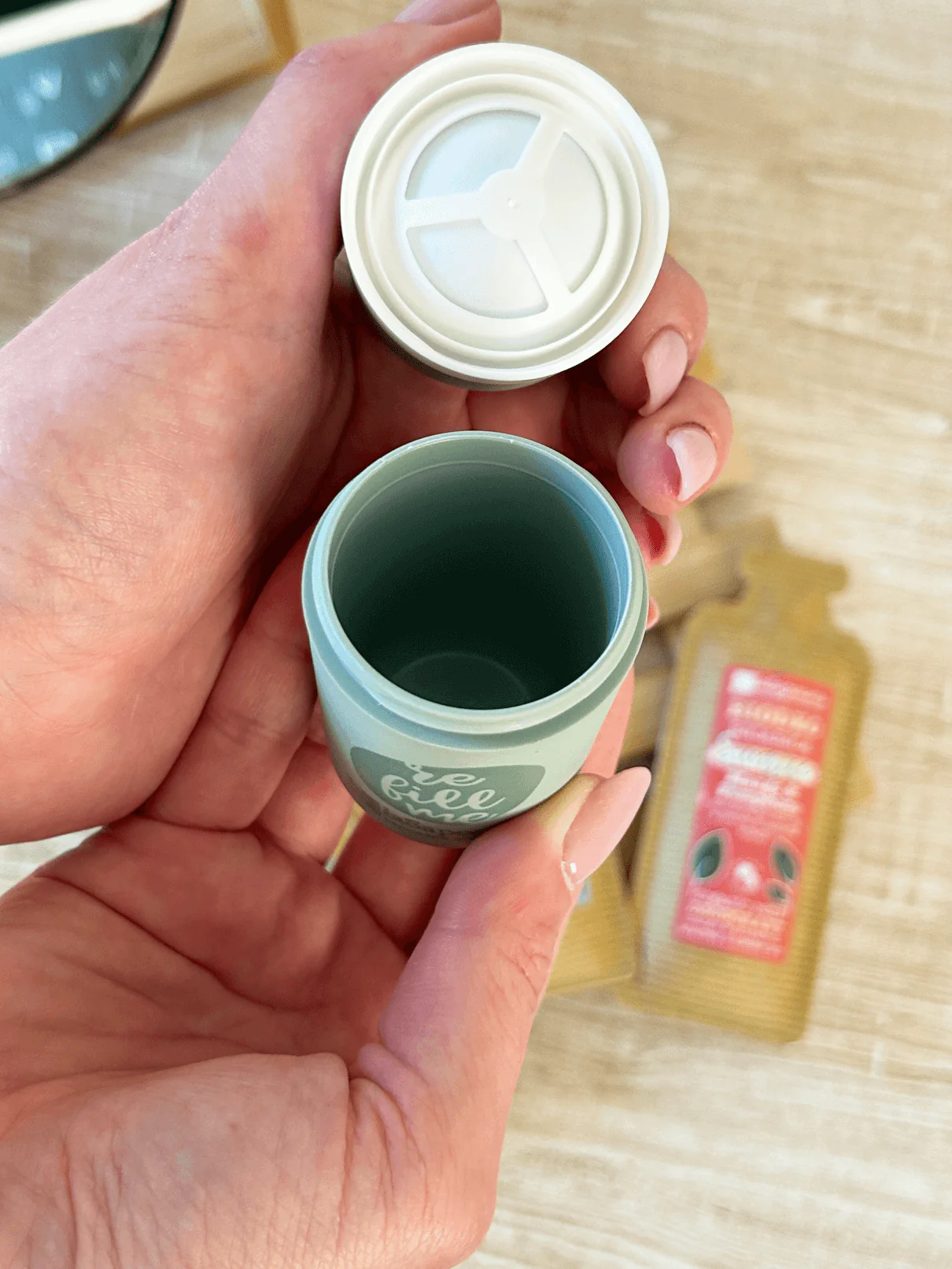 laSaponaria Zvýhodněná sada Aplikátor na roll-on deodorant + náplň Sunrise (40 ml) - Image 9