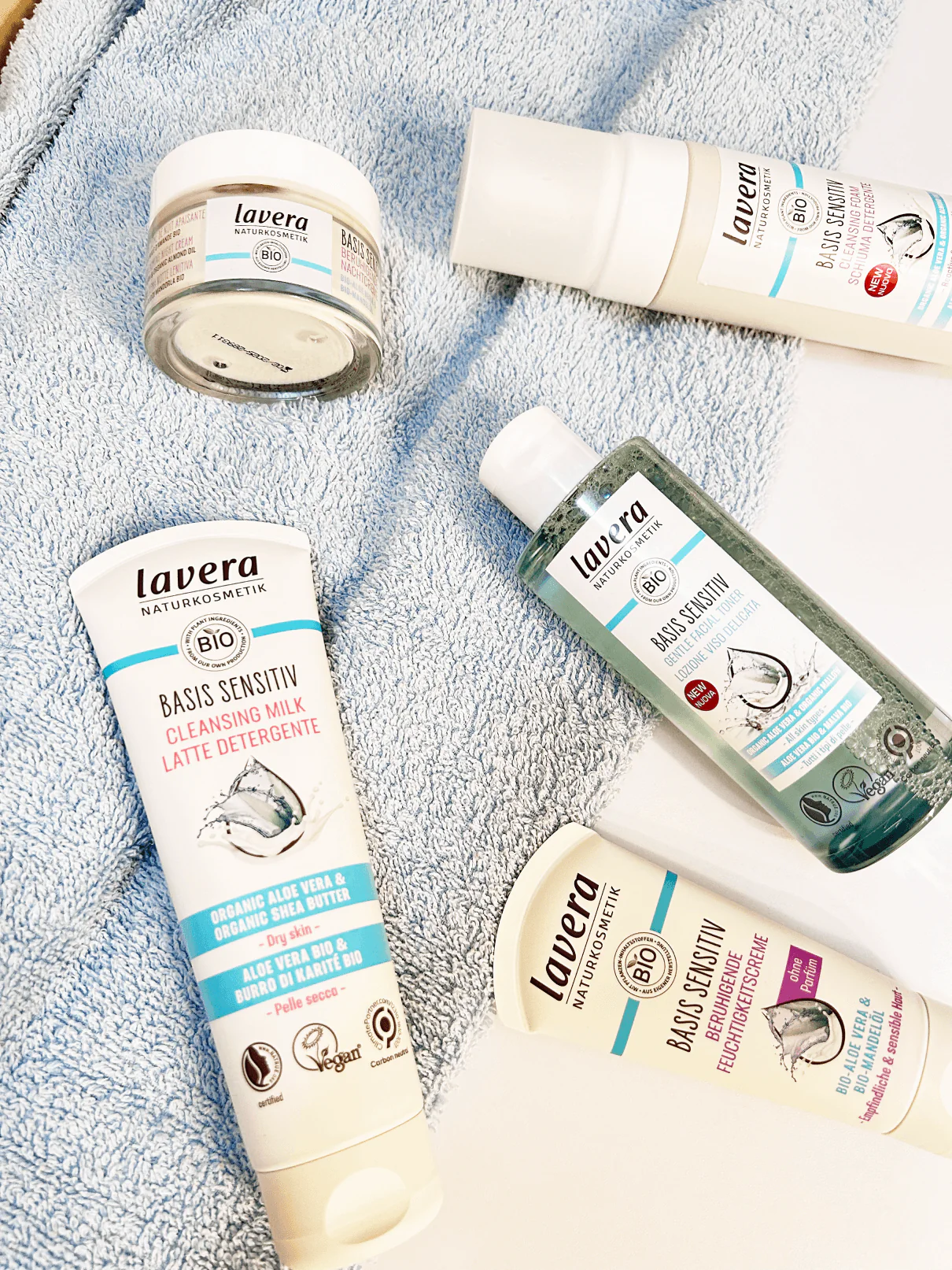 Lavera Basis Sensitive Zklidňující hydratační krém bez parfemace - noční (50 ml) - Image 3