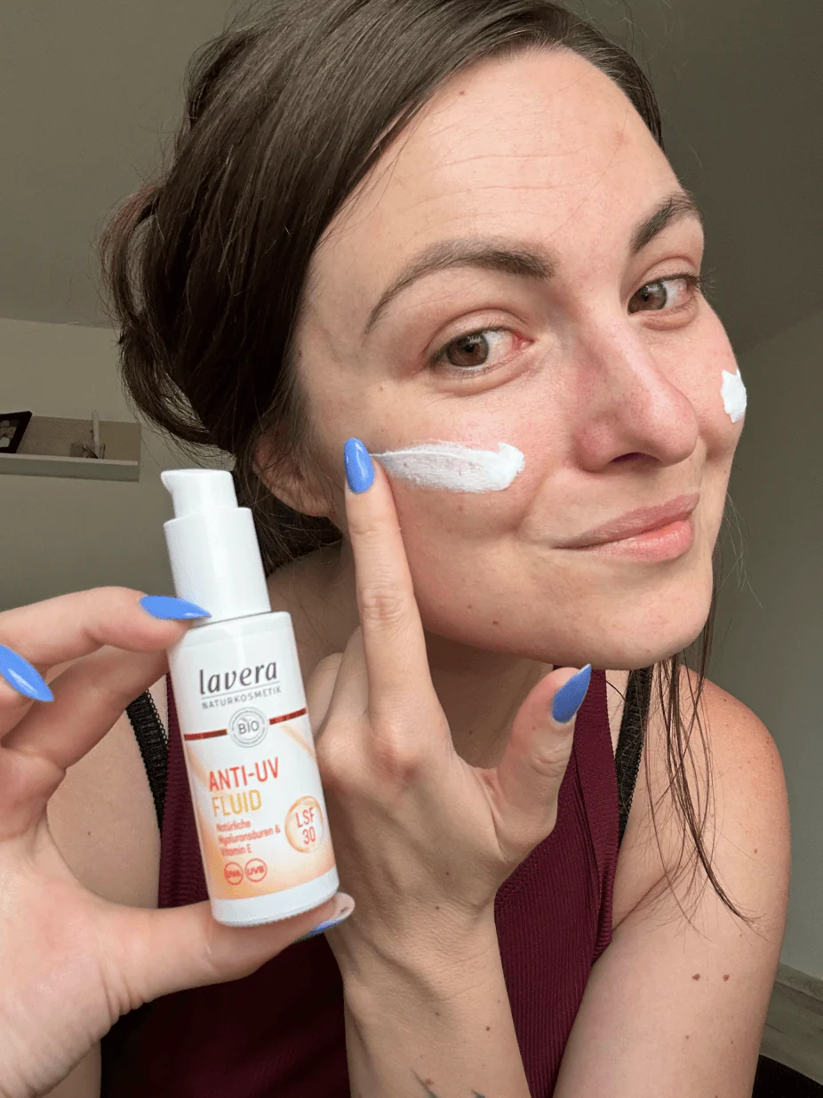 Lavera Lehký pleťový fluid ANTI-UV SPF 30 BIO (30 ml) - Image 6