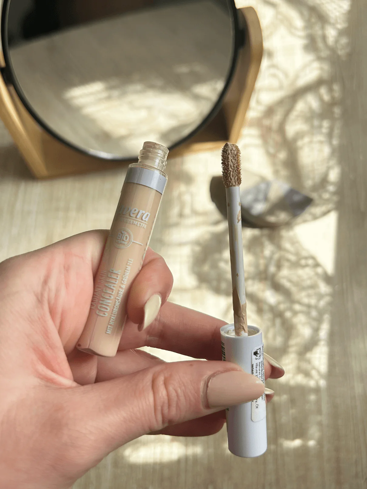 Lavera Rozjasňující tekutý korektor (5,5 ml) - Image 12