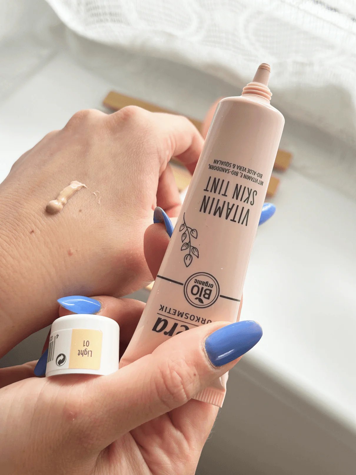 Lavera Tónovací vitamínový krém BIO (30 ml) - Image 10