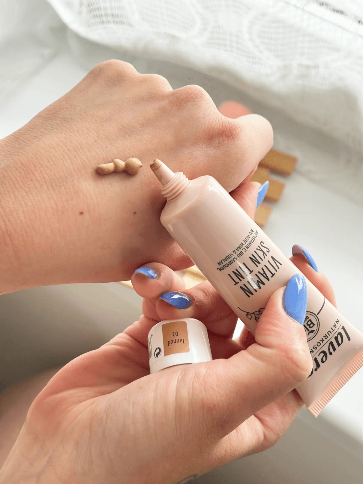 Lavera Tónovací vitamínový krém BIO (30 ml) - Image 13