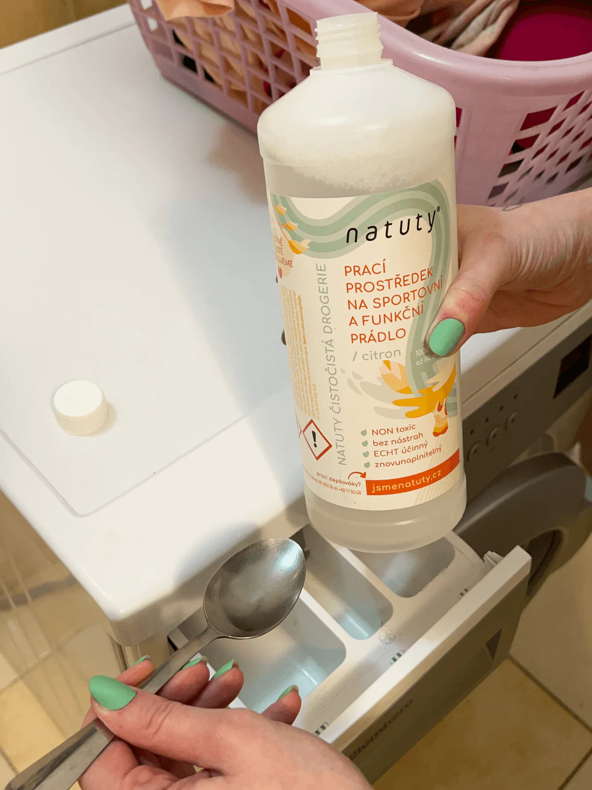 Natuty Prací gel na sportovní a funkční prádlo s vůní citronu (1 l) - Image 4