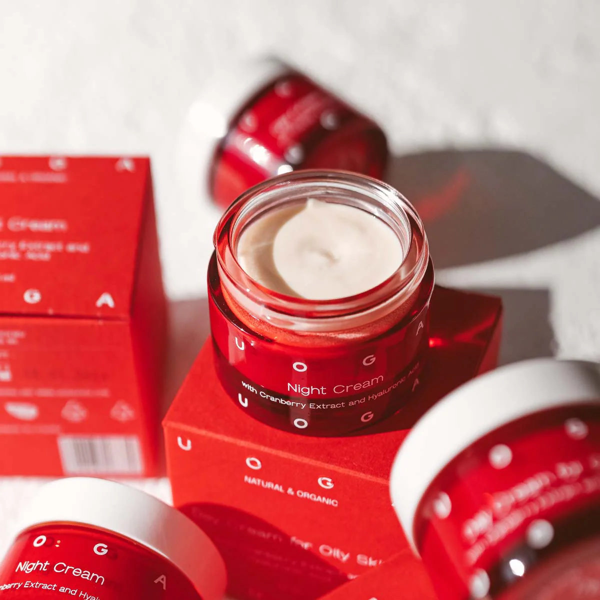 Uoga Uoga Noční krém s brusinkami a kyselinou hyaluronovou BIO (40 ml) - Image 2