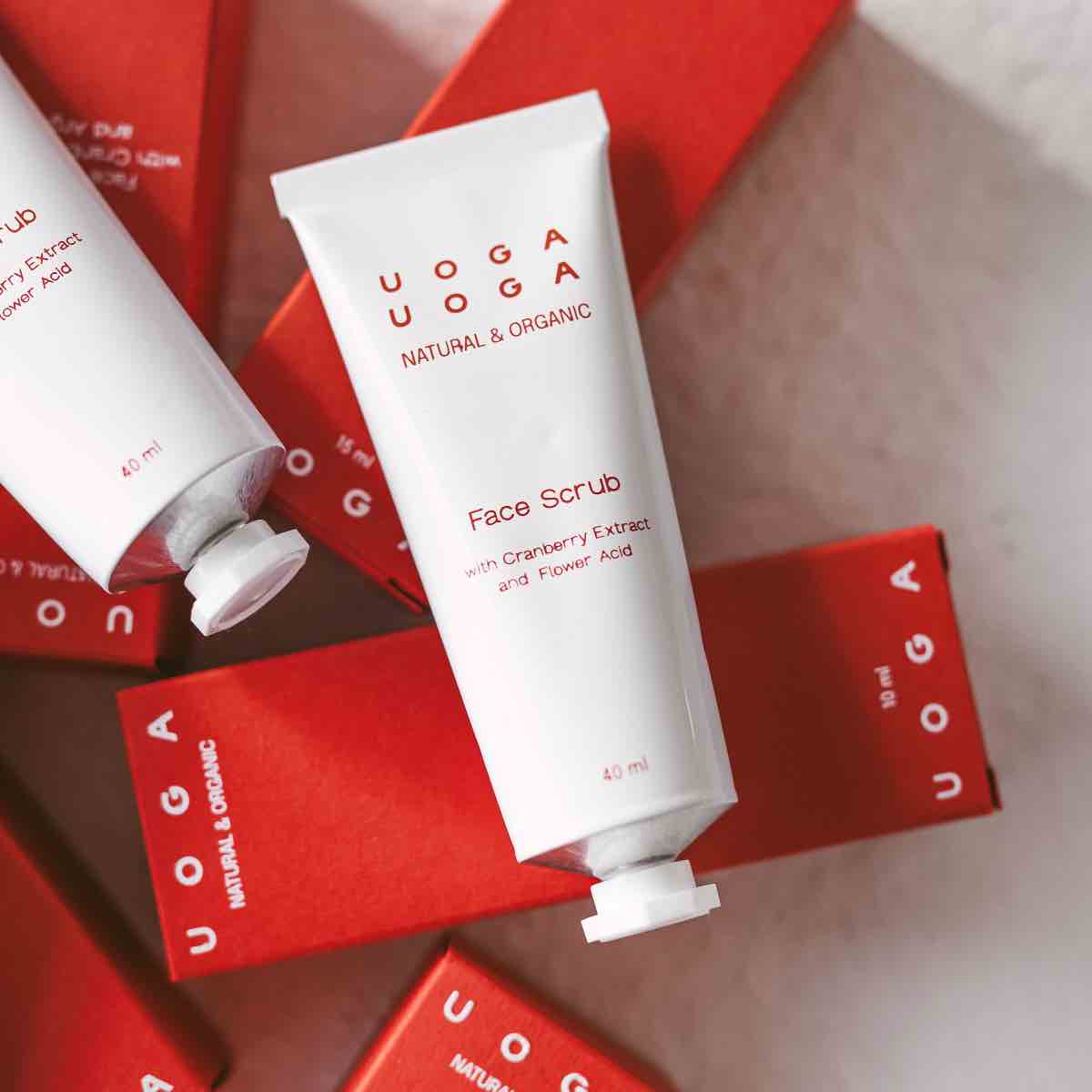 Uoga Uoga Regenerační pleťový peeling s brusinkami (40 ml) - Image 2