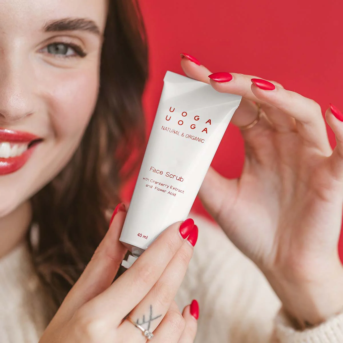 Uoga Uoga Regenerační pleťový peeling s brusinkami (40 ml) - Image 4