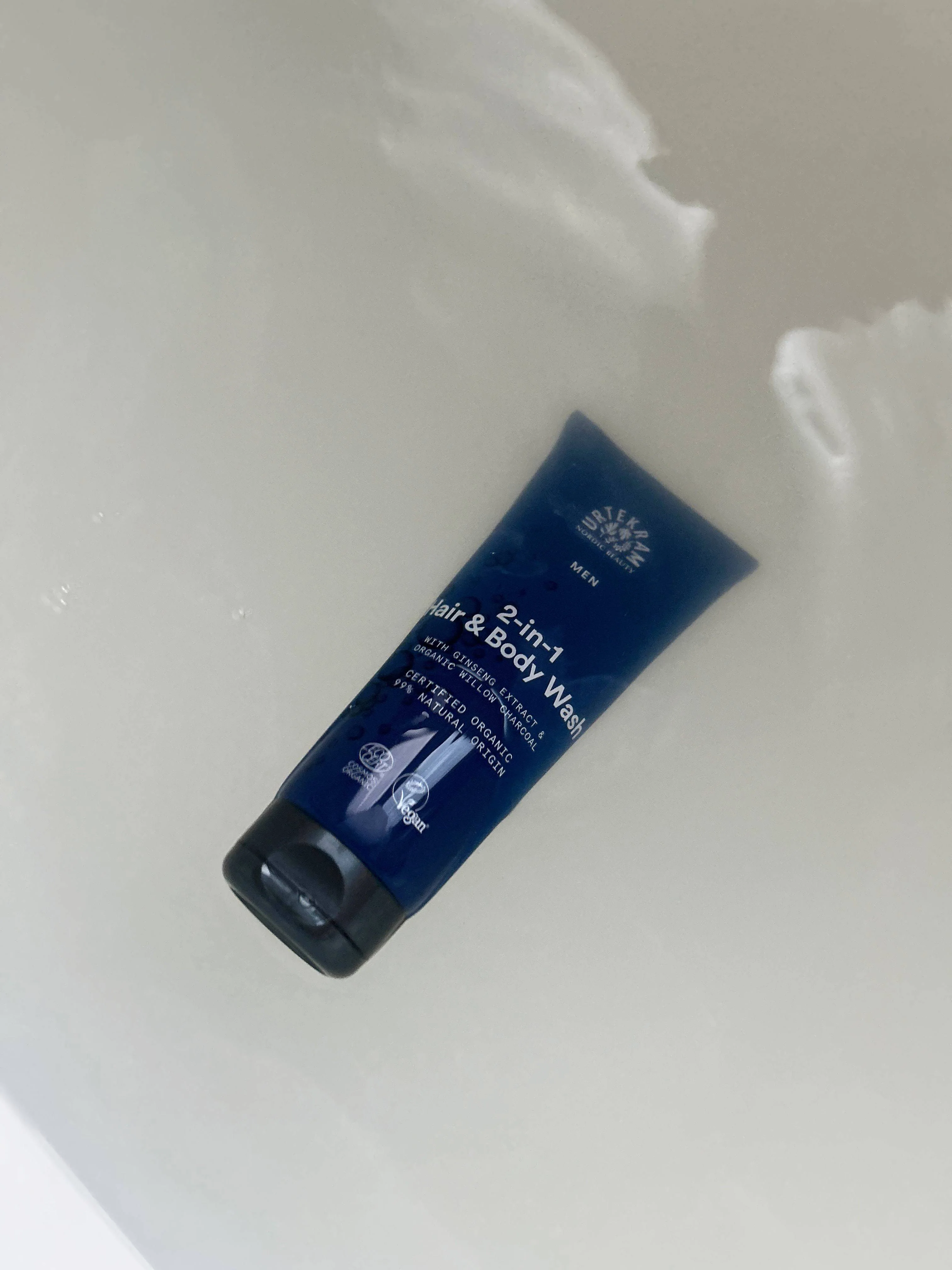 Urtekram Pánský sprchový gel a šampon 2v1 BIO (200 ml) - Image 3