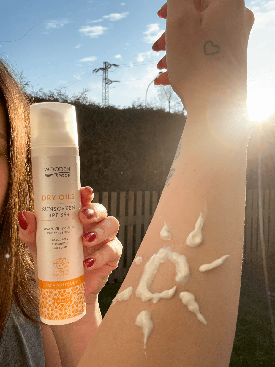 Wooden Spoon Opalovací krém na tělo a tvář SPF 35+ BIO (100 ml) - Image 3